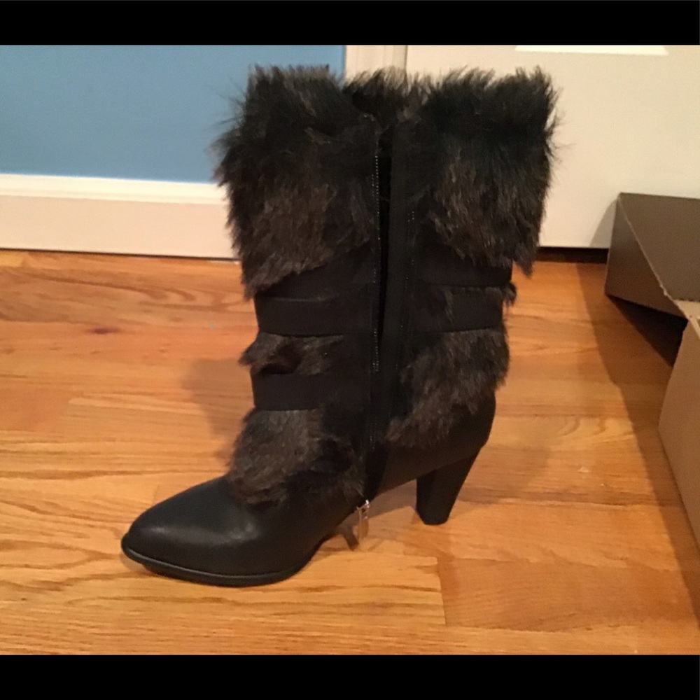 Khombu Faux Fur Boots